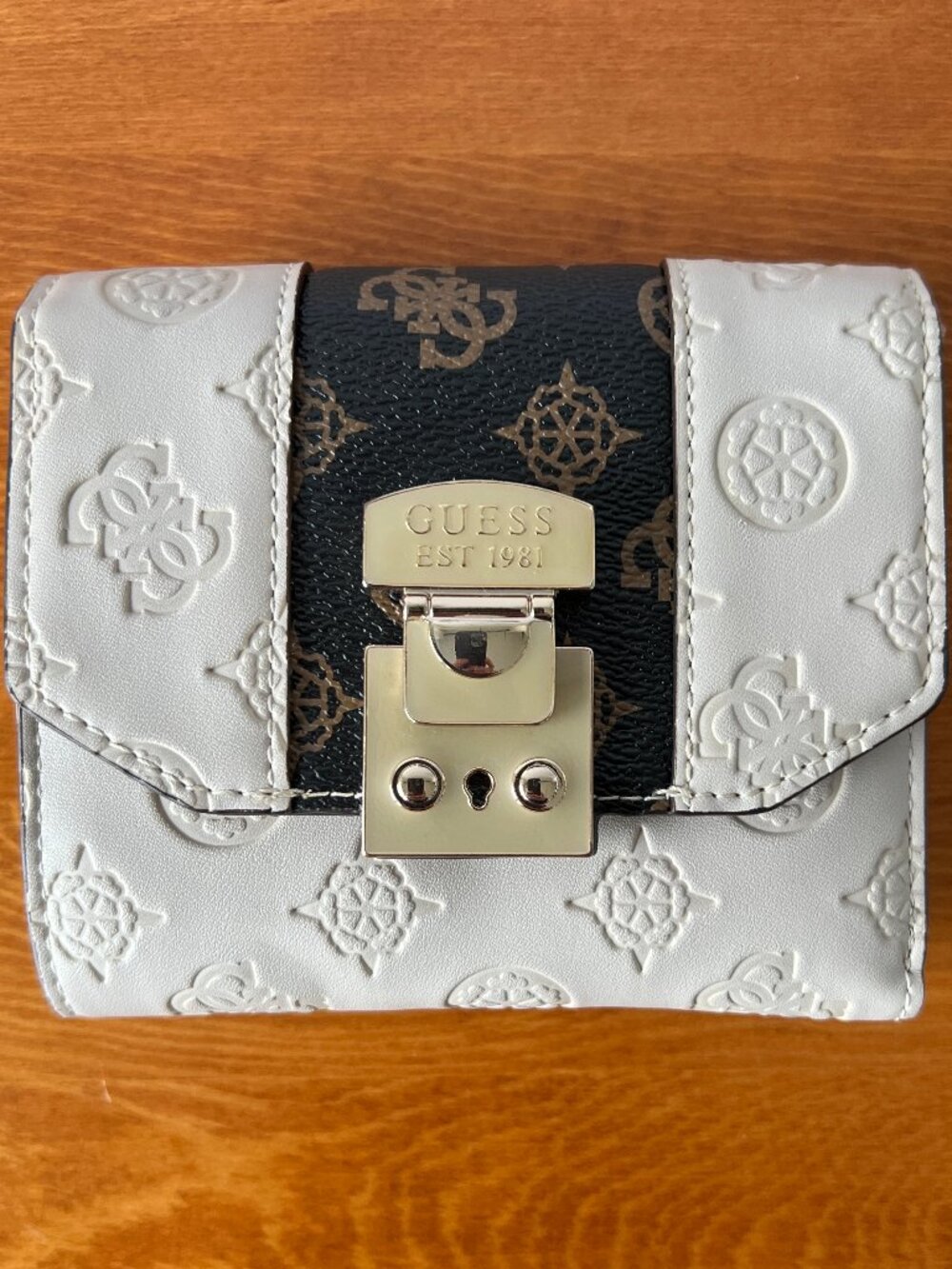 GUESS Wallet, Carlson Trifold, Stone White,  Brown Trim Peony Pattern, EC